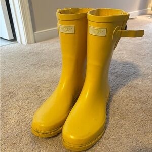 Yellow Rain boots ☔️